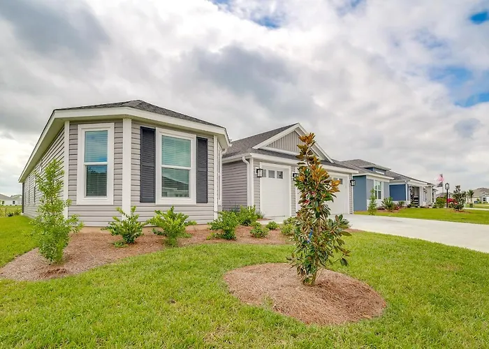 Pool Access & Screened Patio: Home In The Villages