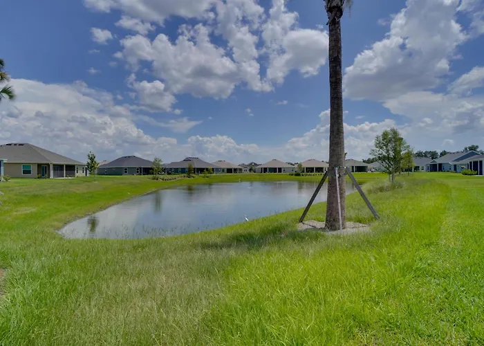 Home W/ Lanai + Community Perks In The Villages!